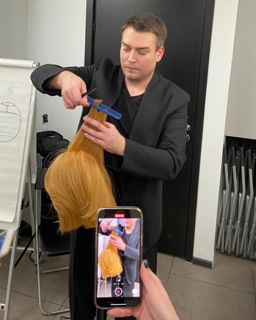 Долгожданная поездка в школу модных волос состоялась паша ты лучший! 01