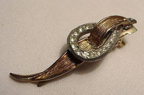 История заколки для волос. История заколки. В древнем Египте заколки незаменимой вещью были.