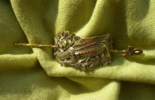 История заколки для волос. История заколки. В древнем Египте заколки незаменимой вещью были.