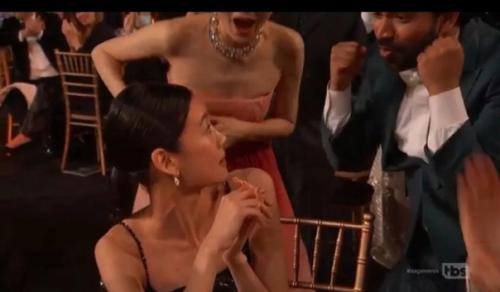 020322: ли Джон Джэ взял награду за лучшую мужскую роль на премии гильдии киноактёров США. 04 020322: ли Джон Джэ взял награду за лучшую мужскую роль на премии гильдии киноактёров США. 04