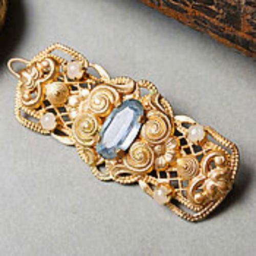 История заколки для волос. История заколки. В древнем Египте заколки незаменимой вещью были.