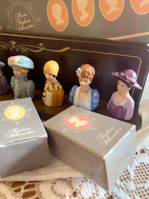Доброе утро!  Серия напёрстков Avon Fashion Silhouettes - Силуэты Американской Моды от Avon. 01