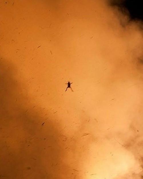 Это фото могло стать самой эпичной обложкой альбома.
