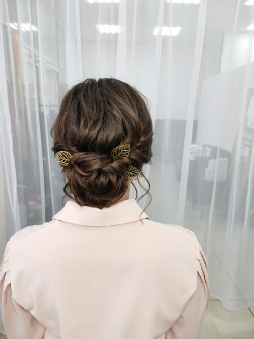 Уже 2 урока по причёскам с ученицей Алёной прошли на отлично. 06