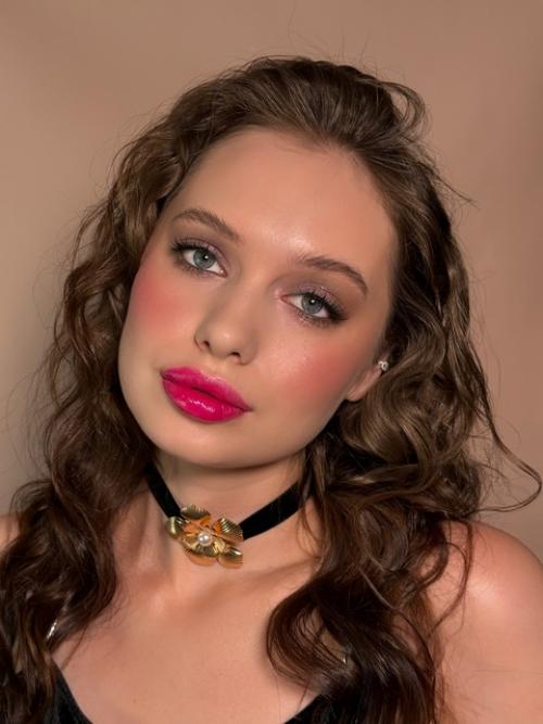 Когда немного не определились, чего хочется понежнее или поярче. 03