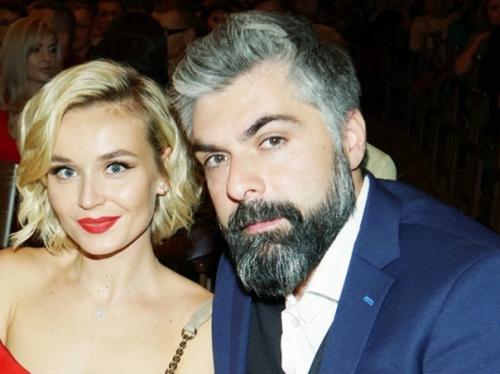 Такие красивые были вместе, но, увы, таких пар больше не существует. 05