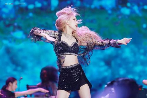 Pann фанкам розэ на Coachella набрал более 10 млн просмотров. 01