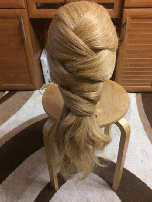 Учимся делать красивую прическу. 07