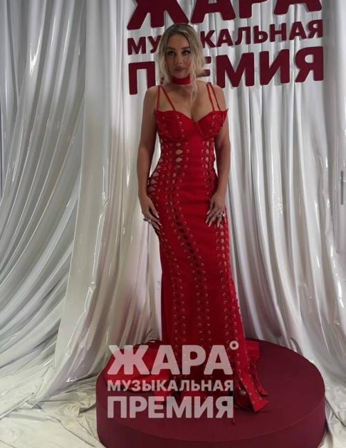 Минувшим вечером состоялась церемония жара Music Awards - настоящий праздник музыки и гламура. 03