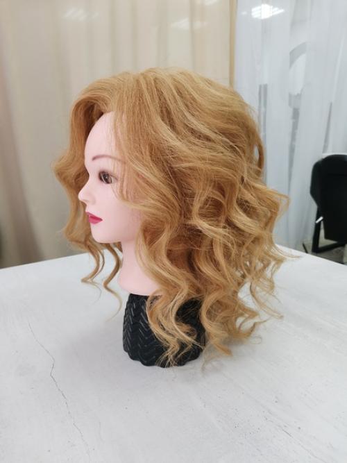 Уже 2 урока по причёскам с ученицей Алёной прошли на отлично. 01