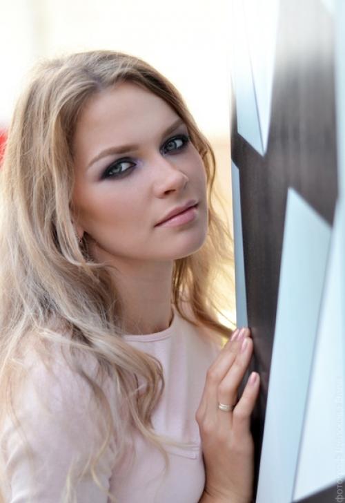 Уверенно идёт весна, погода радует тёплым ветерком, а деревья с каждым днём покрываются зелёной вуалью. 02