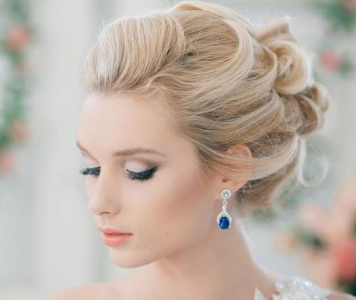 Прическа влияет на то, как складывается день, а в итоге и жизнь. 04