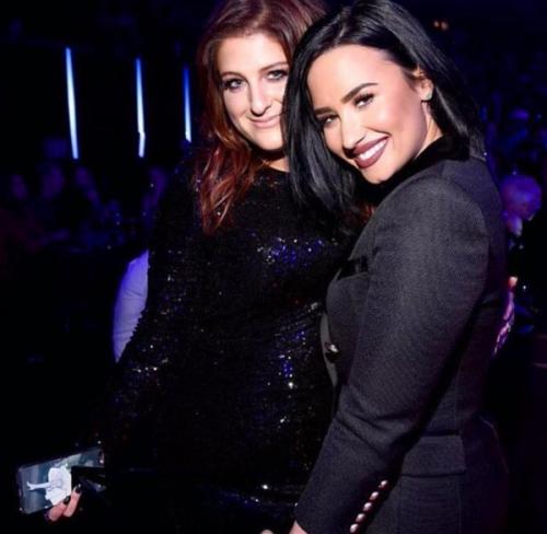 - Наконец - то запостила хаха. 04