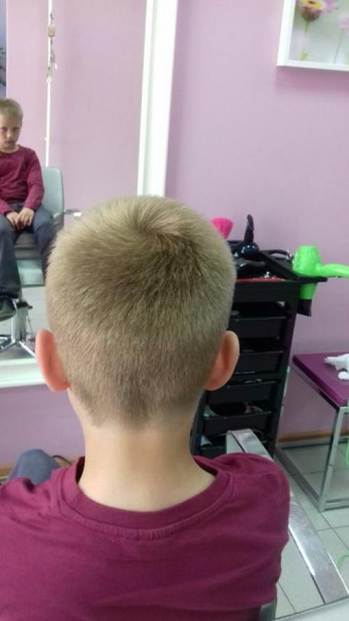 Детский выпускной.   Май - красивый весенний месяц: много зелени, цветов. 02