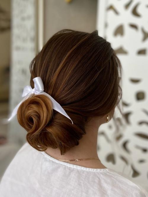 Вечерний очаровательный пучок станет лучшим завершением для торжественного облика - будь то свадьбы в образе невесты, для выпускного, дня рождения. 08