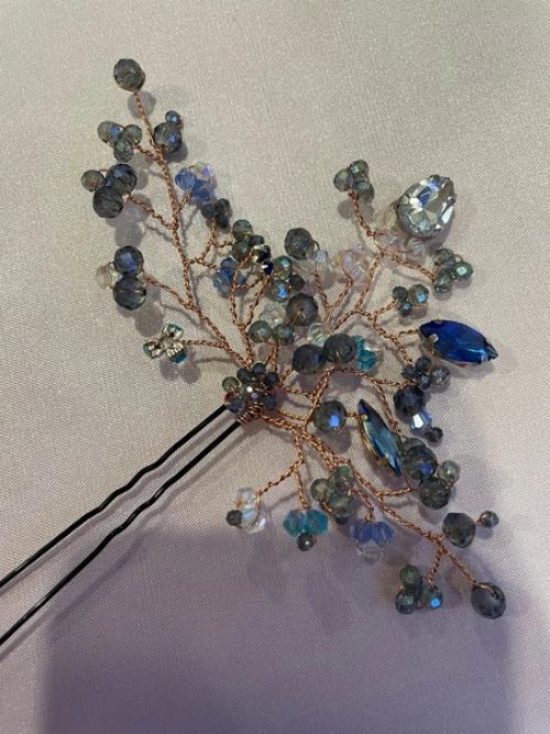 В преддверии выпускных делаю украшения в прическу из бисера и бусин! 02