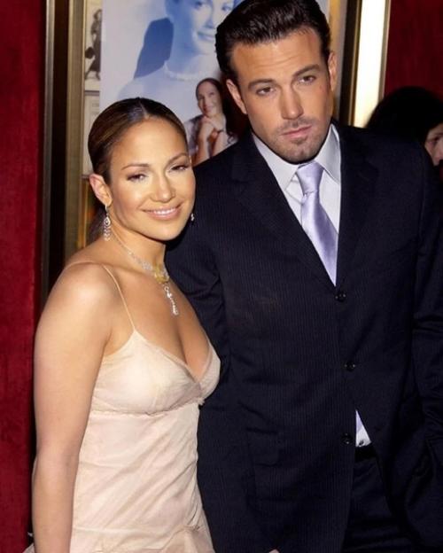 Воссоединение Дженнифер Лопес и Бена аффлека спустя 17 лет об этом трубят все западные СМИ. 04