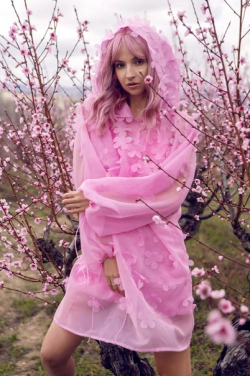 Фотосессия - это прекрасная возможность примерить на себя абсолютно любой образ. 06