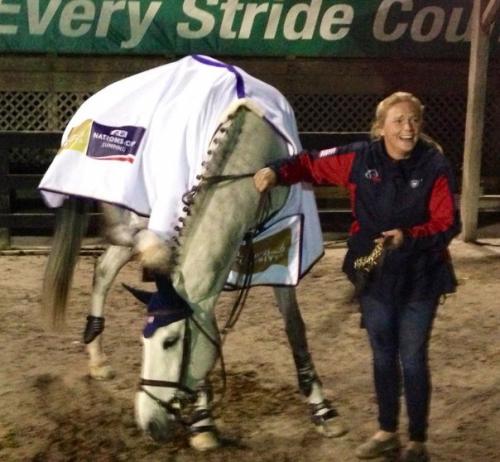 Недавно мы рассказывали про грума Кента фаррингтона и лошадей, которые находятся у нее в работе. 02 Недавно мы рассказывали про грума Кента фаррингтона и лошадей, которые находятся у нее в работе. 02