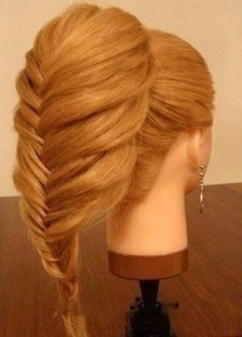 Потрясающая вечерняя прическа с плетением: 06