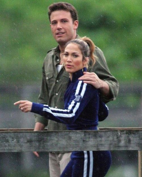 Воссоединение Дженнифер Лопес и Бена аффлека спустя 17 лет об этом трубят все западные СМИ. 02