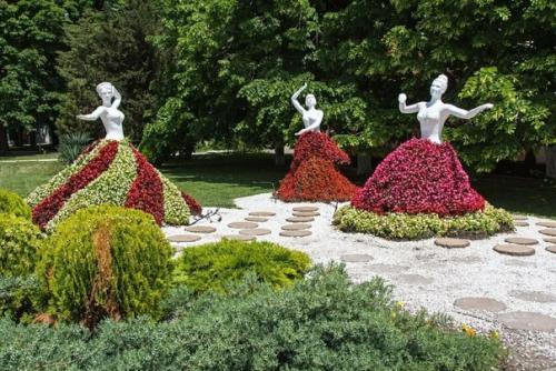 Сквер Каллифея в геленжике. 01 Сквер Каллифея в геленжике. 01