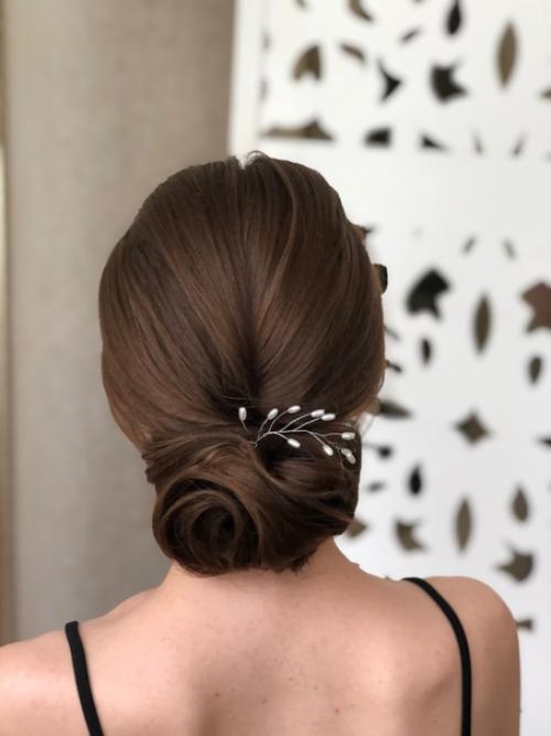 Вечерний очаровательный пучок станет лучшим завершением для торжественного облика - будь то свадьбы в образе невесты, для выпускного, дня рождения. 02