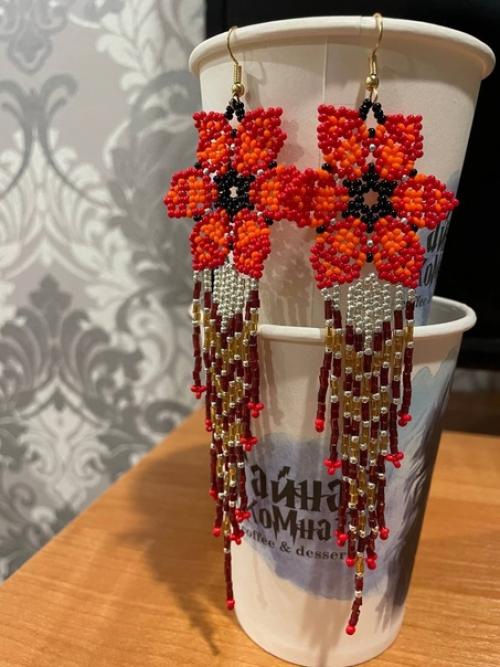 В преддверии выпускных делаю украшения в прическу из бисера и бусин! 03