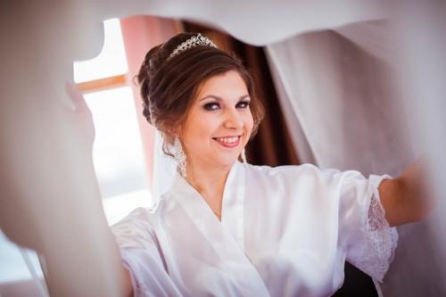 Жизнь продолжается. Такие красивые и трогательные молодожёны. 02