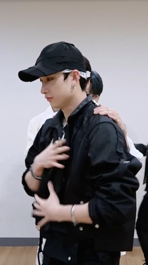 цэ Смерть.  * Глубокий вдох * чан темненький моя любовь. 03