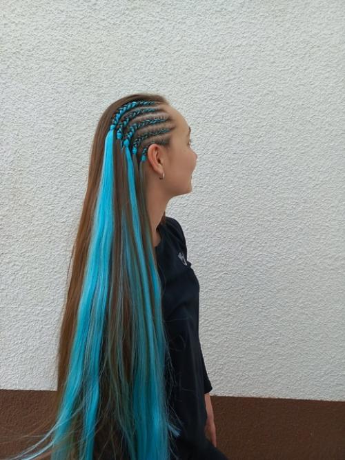 Заплетение виска с канекалоном - это стильный и популярный способ добавить яркости и объема прическе. 02