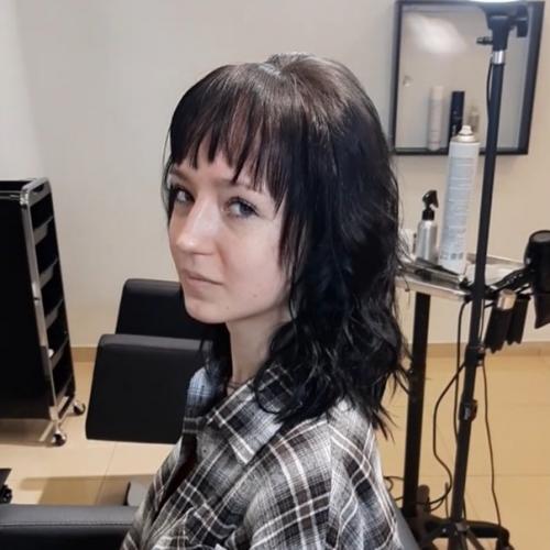 Стрижка каскад- это вечная классика в мире моды. 02