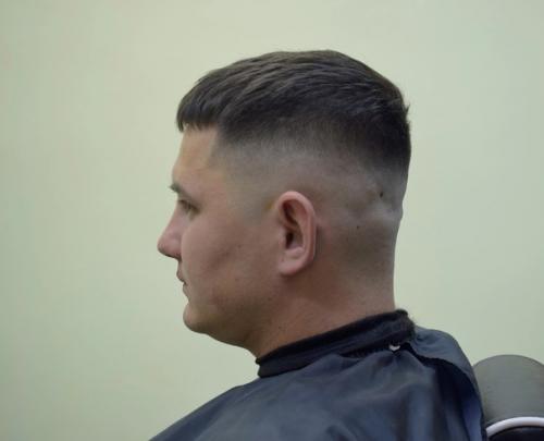 Подбирая стильную, современную стрижку, мастер рекомендует учитывать некоторые особенности: 04