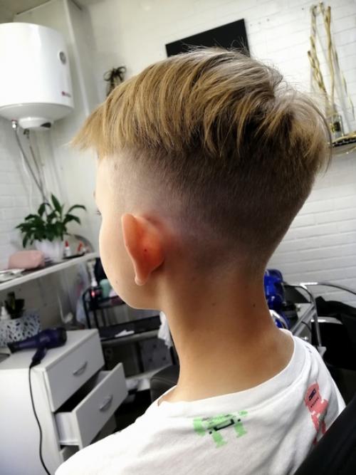 Модный, стильный Кирилл с новой стрижкой, волна андеркатиков не заканчивается. 02