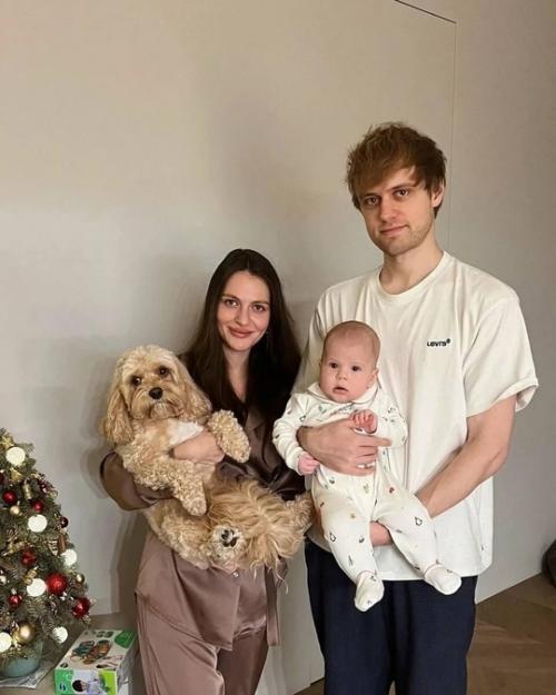 Стендап - комик Ваня усович стал отцом во второй раз. 02