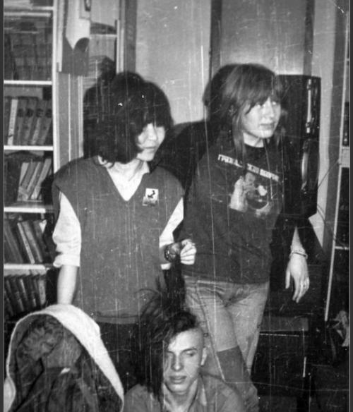 Я думаю, если бы Янка Дягилева узнала бы, что о ней будет писать стилист, как об иконе стиля, она была бы ошарашена, скажем так. 01 Я думаю, если бы Янка Дягилева узнала бы, что о ней будет писать стилист, как об иконе стиля, она была бы ошарашена, скажем так. 01