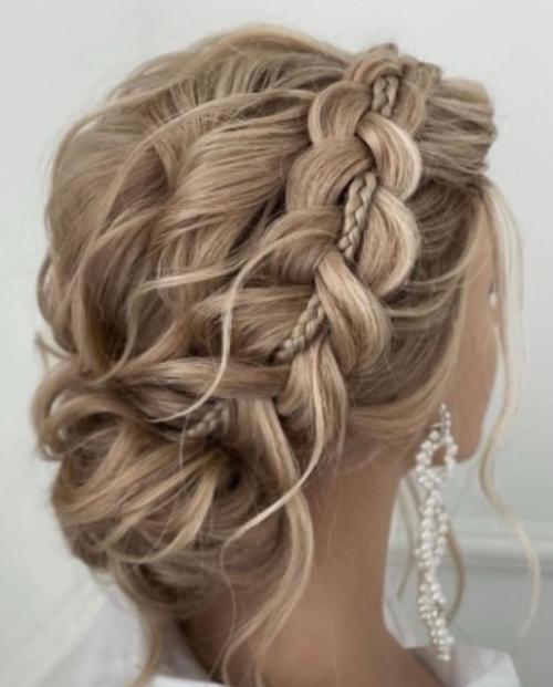 Подборка очень красивых текстурных причесок для невесты. 04