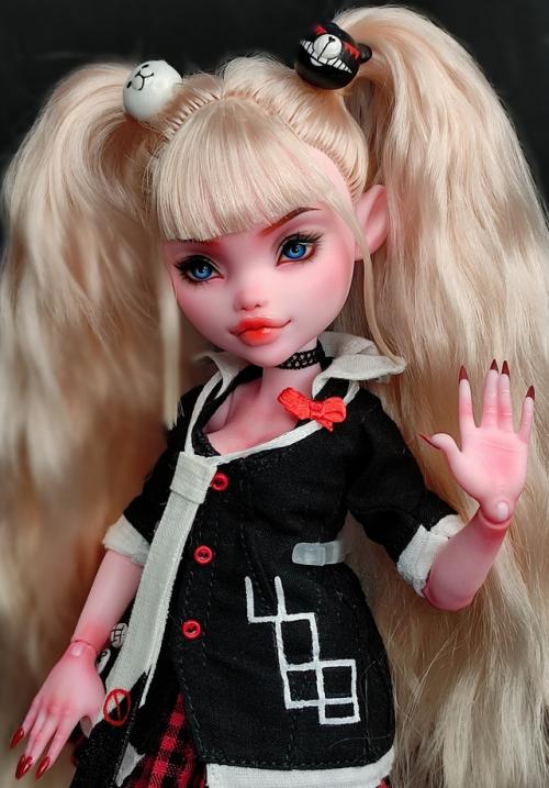 Чуть-чуть запозднилась с постом, но лучше поздно. 05