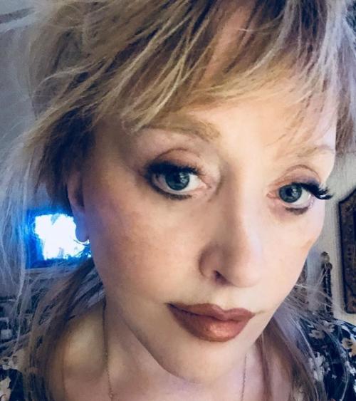 71-Летняя певица Алла Пугачева на перемены решилась. 02