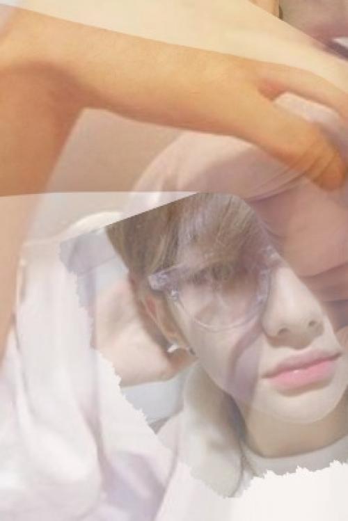 - Джин - и, - снова слышу твой голос и слёзы предательски начинают литься из моих глаз, - почему ты плачешь? 02