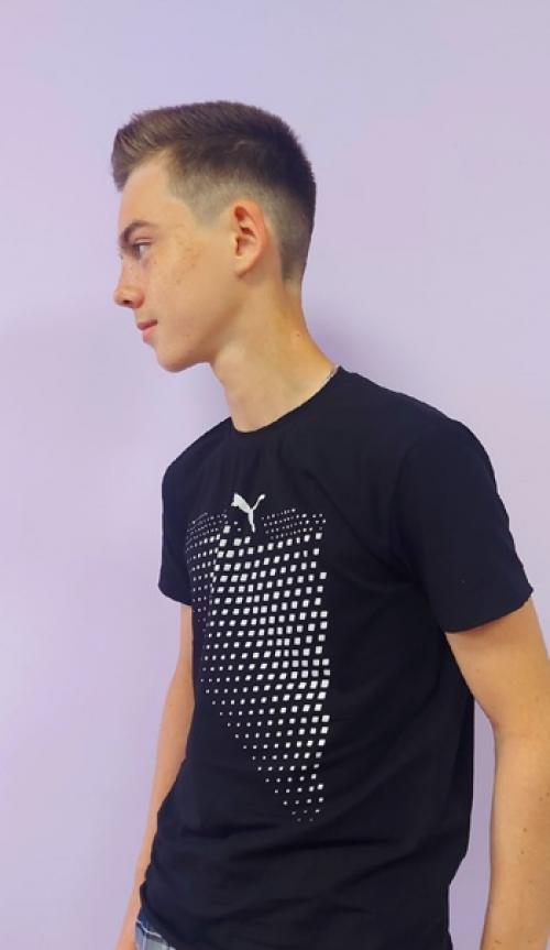 Правильно подобранная стрижка являются основополагающей деталью любого образа. 01