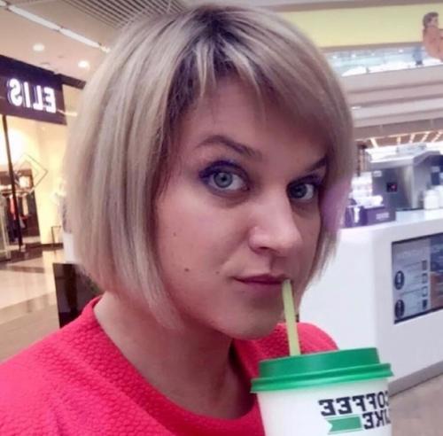 Все гнобили вопросами почему я так поправилась и надо меньше кушать. 03