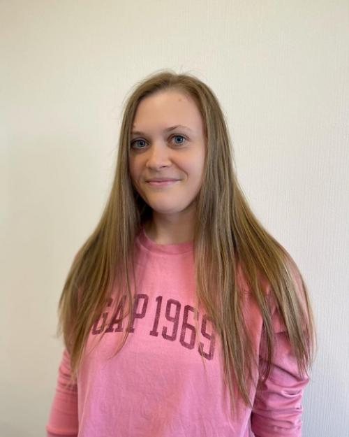 Виктория долго не решалась на окрашивание и сомневалась подойдёт ли ей. 04