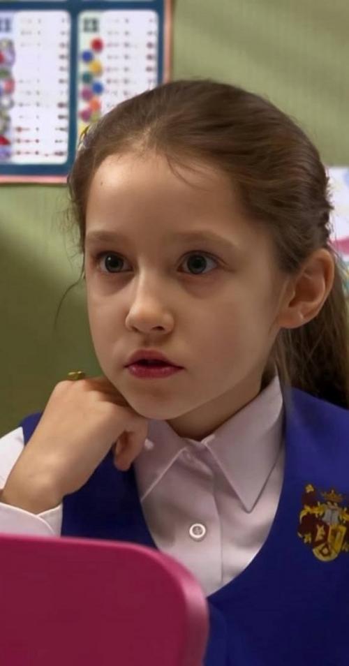 Почувствуйте себя старыми - Алиса из Закрытой Школы вышла замуж. 01