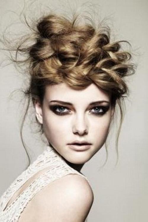 Характер женщины по форме ее прически!