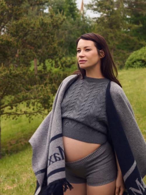 Дочь иды Галич становится звездой еще до своего рождения. 01