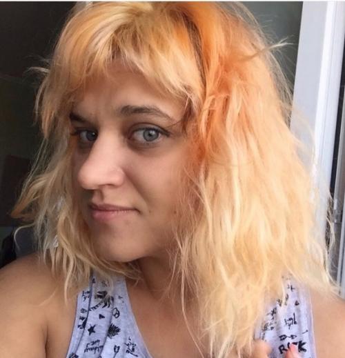 Все гнобили вопросами почему я так поправилась и надо меньше кушать. 04