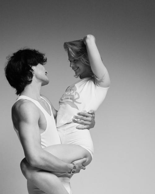 Саша бортич с новым возлюбленным устроили фото - камасутру. 04