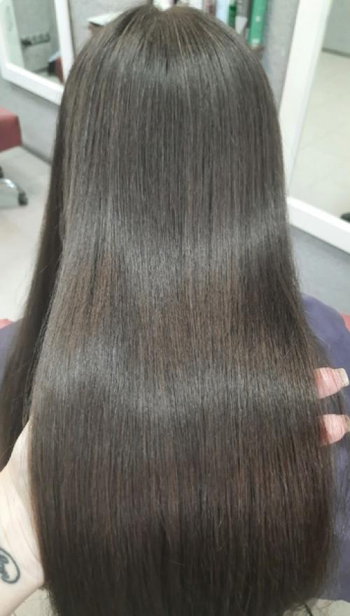 Кератин - настоящее спасение для девушек, которые устали постоянно бороться с пухом. 01