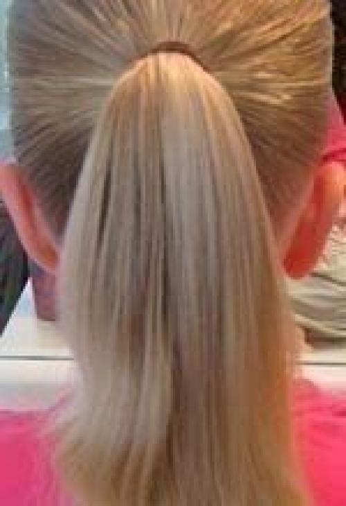 Шикарная прическа. 1. сделайте основной конский хвостик в том месте, где пожелаете и завяжите его эластичной резинкой. 01 Шикарная прическа. 1. сделайте основной конский хвостик в том месте, где пожелаете и завяжите его эластичной резинкой. 01